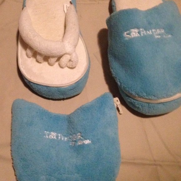 Slippers - Picture 2 of 3